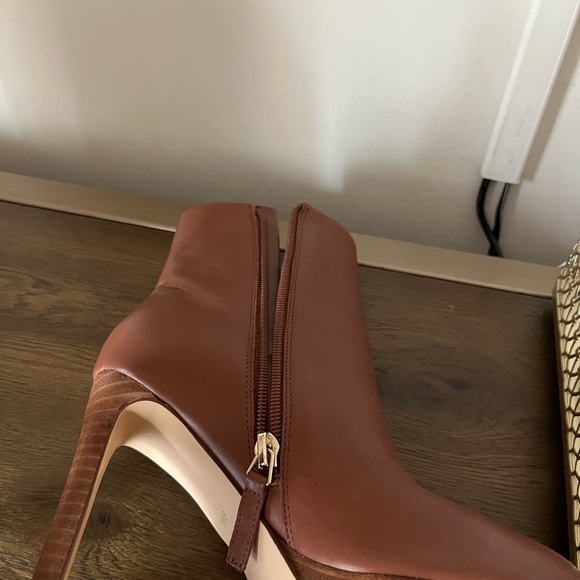 Nine west quanette booties. Used once perfect condition - Picture 3 of 4